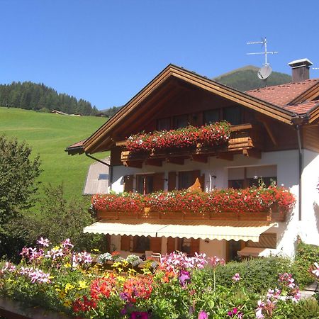 Appartements Haus Bachmann San Candido Bagian luar foto