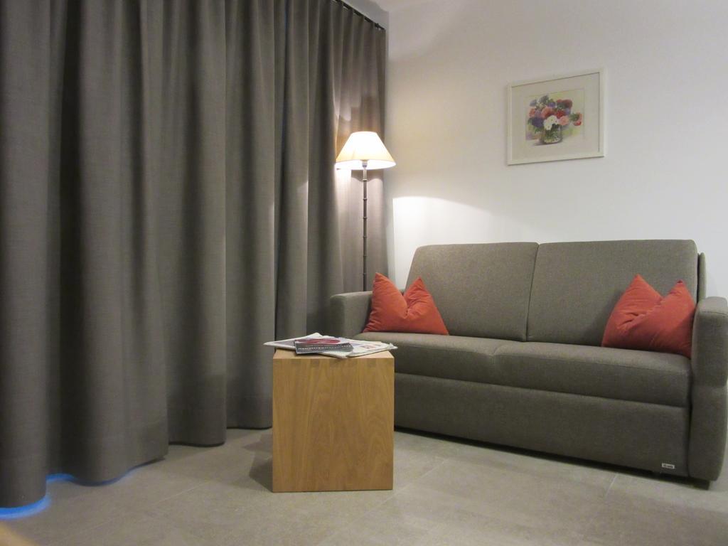 Appartements Haus Bachmann San Candido Bagian luar foto