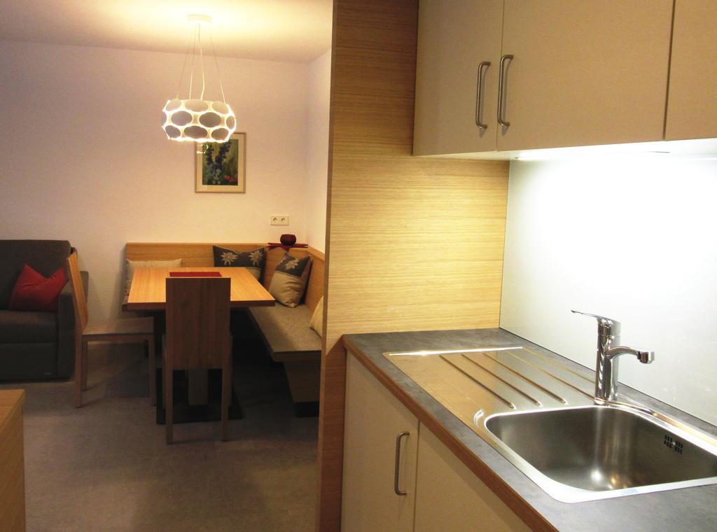 Appartements Haus Bachmann San Candido Bagian luar foto